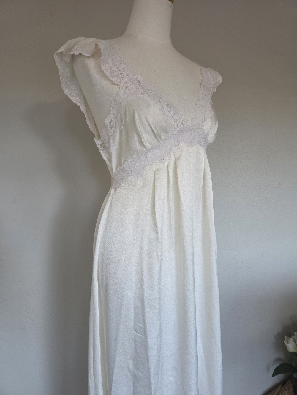 Christian Dior Vintage Ivory Lace  Trim Maxi Nightgown Slip Dress S - Picture 7 of 16